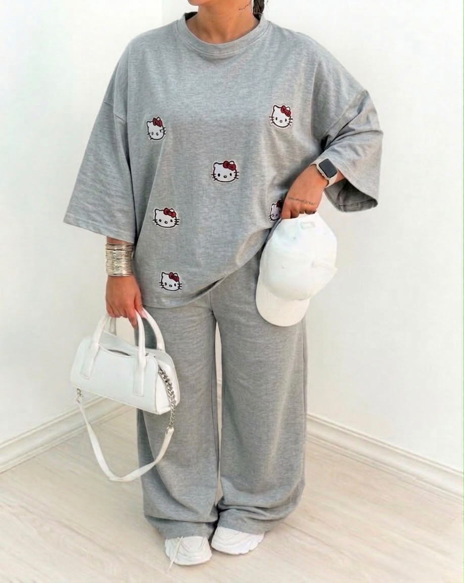 Kitty chic" Co-Ord Set – Oversized Tee & Wide-Leg Trouser